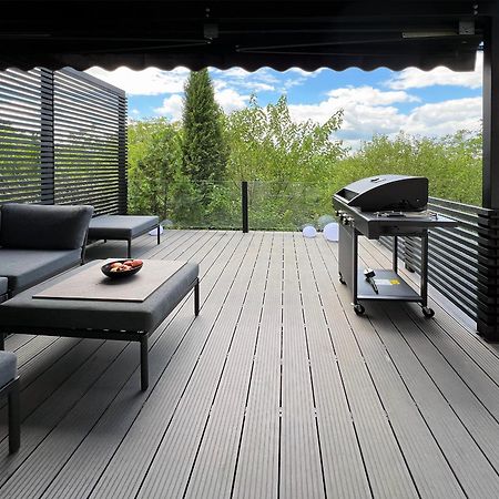 Pergola House In A Green Oasis With Fantastic View Διαμέρισμα Petrovaradin Εξωτερικό φωτογραφία
